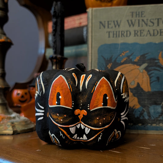 Sassy Cat Pumpkin BB Decoration